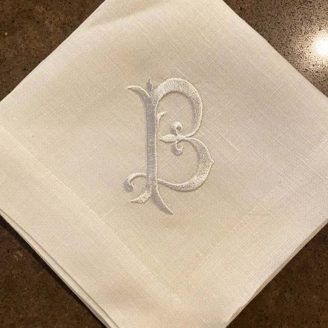 Tovagliolo quadrato di lusso p - Monogrammed Handkerchief recensione e prezzo