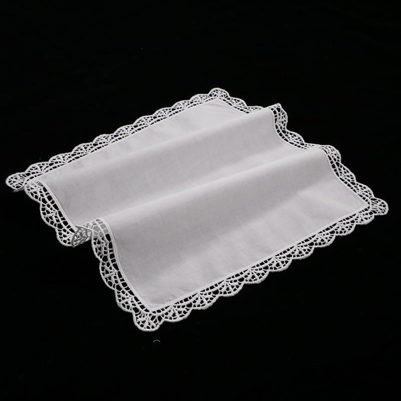 D003 Fazzoletti in Pizzo Bianc - Monogrammed Handkerchief recensione e prezzo