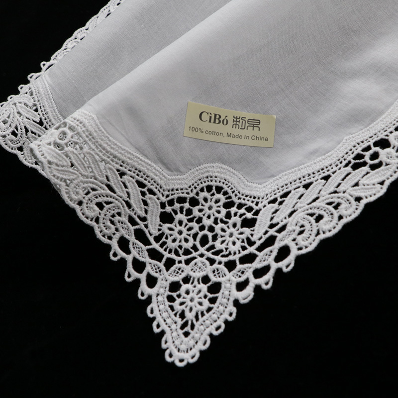 A009 Fazzoletti in pizzo bianc - Monogrammed Handkerchief recensione e prezzo
