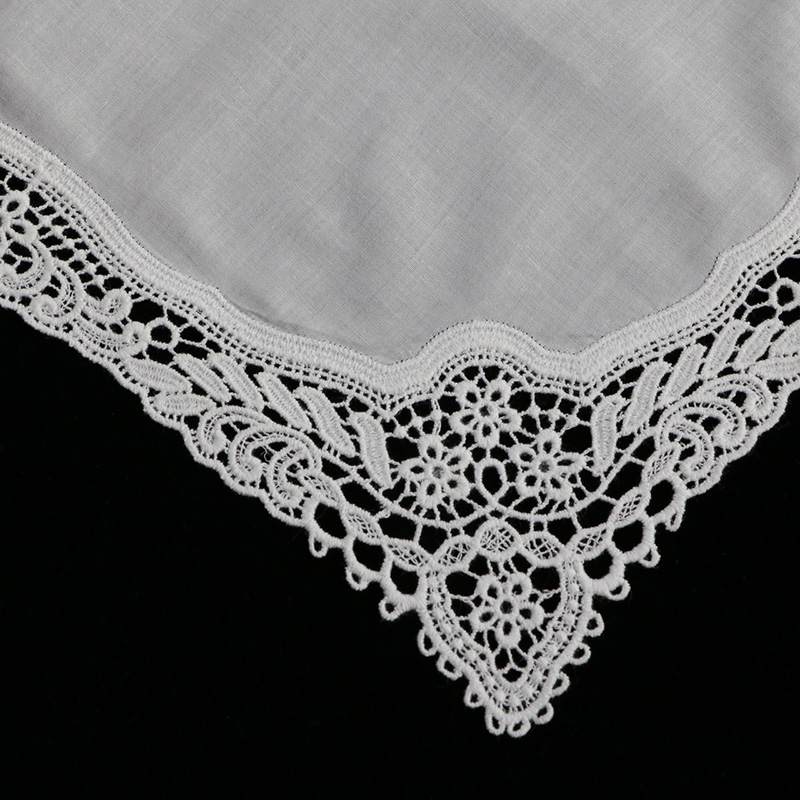 A009 Fazzoletti in pizzo bianc - Monogrammed Handkerchief recensione e prezzo